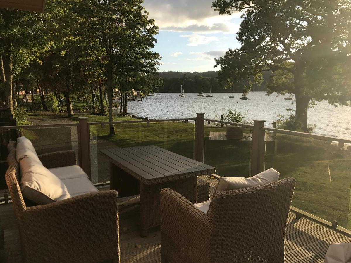 ווינדרמר Loubi'S Lakeside Lodge מראה חיצוני תמונה